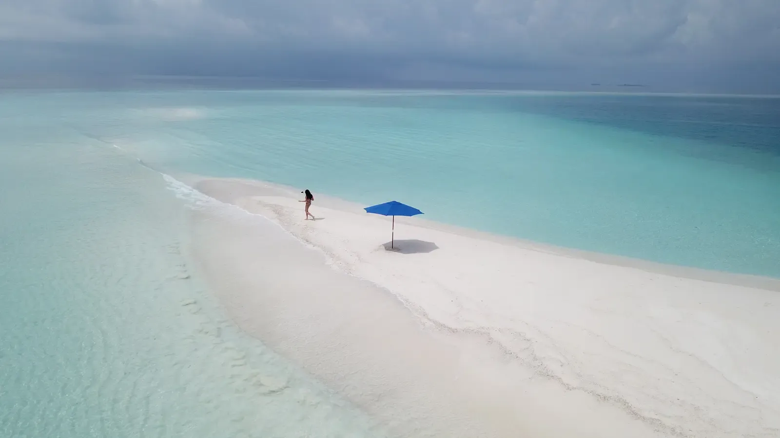 Guests enjoying a combo-style sea day near Ukulhas